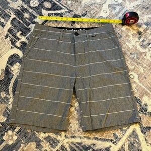 3/$5🌷 Men’s Size 28 Hurley Shorts